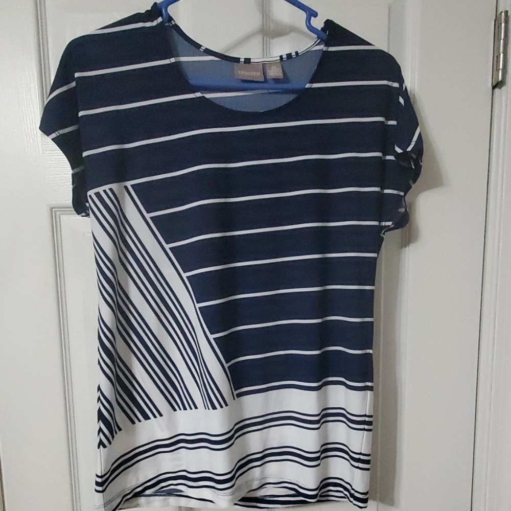 Light weight cap sleeve top